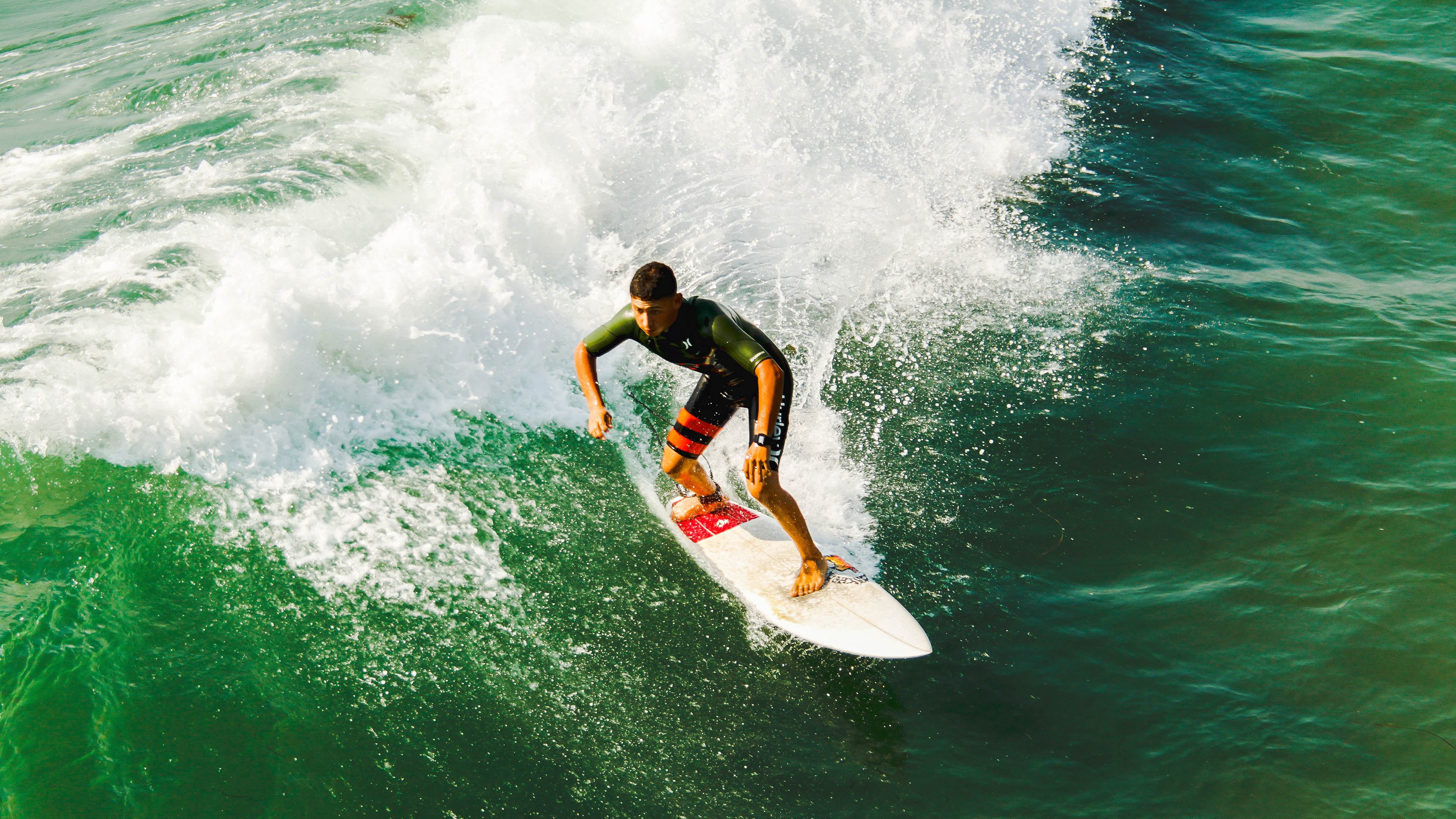 九游娱乐官网 (jiuyou)-直播技术应用丰富观众互动体验，现场直播的技术要素